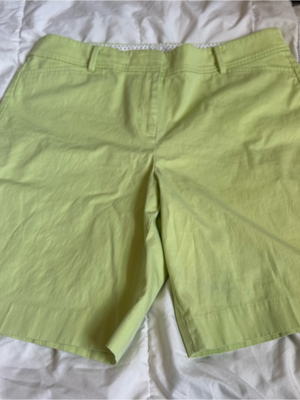 Talbots Perfect Shorts Women’s 14P Petite Lime Green Bermuda Chino Shorts